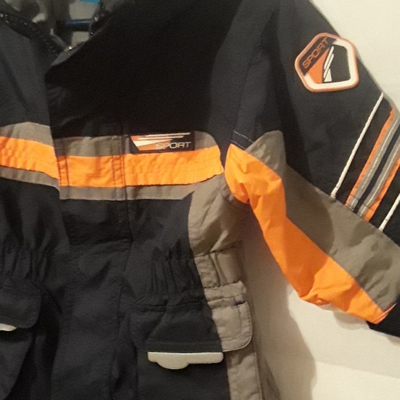 Baby Boys...Green dog (Sport) hooded coat - Picture 2 of 6